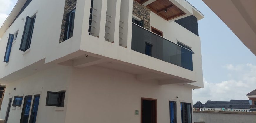 For Sale: 4 units of 4 bedroom semi-detached duplexes and 2 units of fully detached duplexes